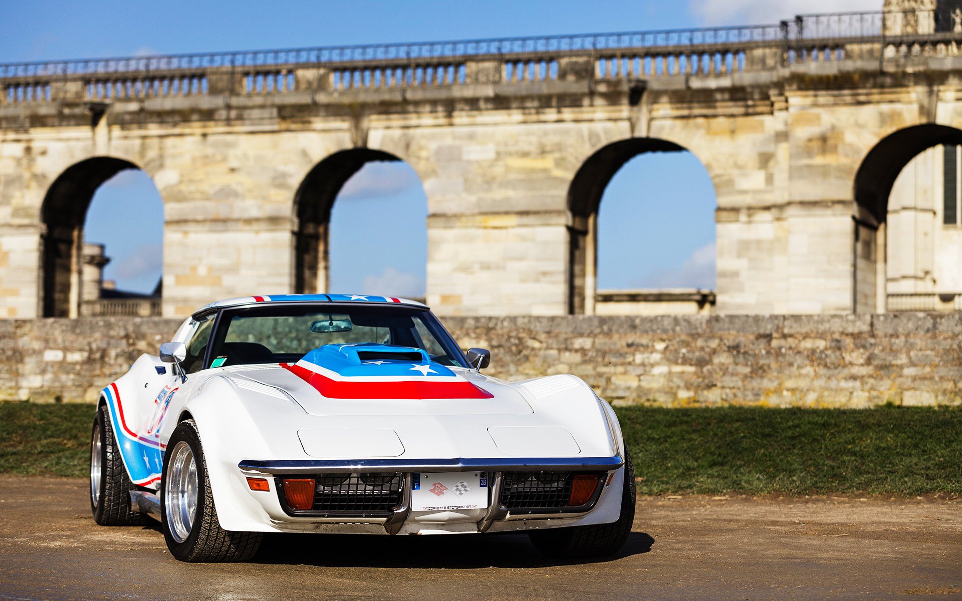 chevrolet corvette stingray muscle car