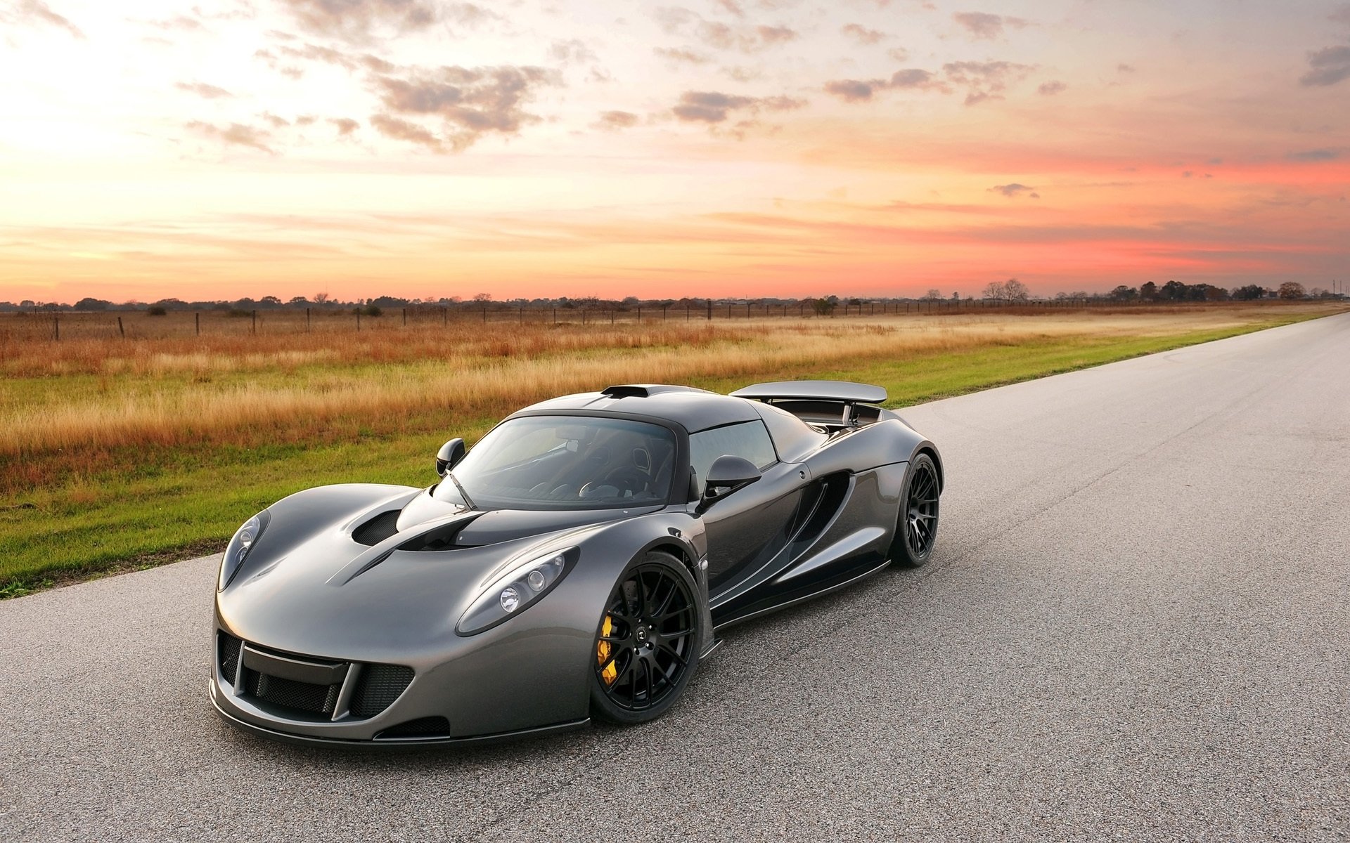 hennessey venom gt mroczny rycerz hennessey venom gt supersamochód przód niebo