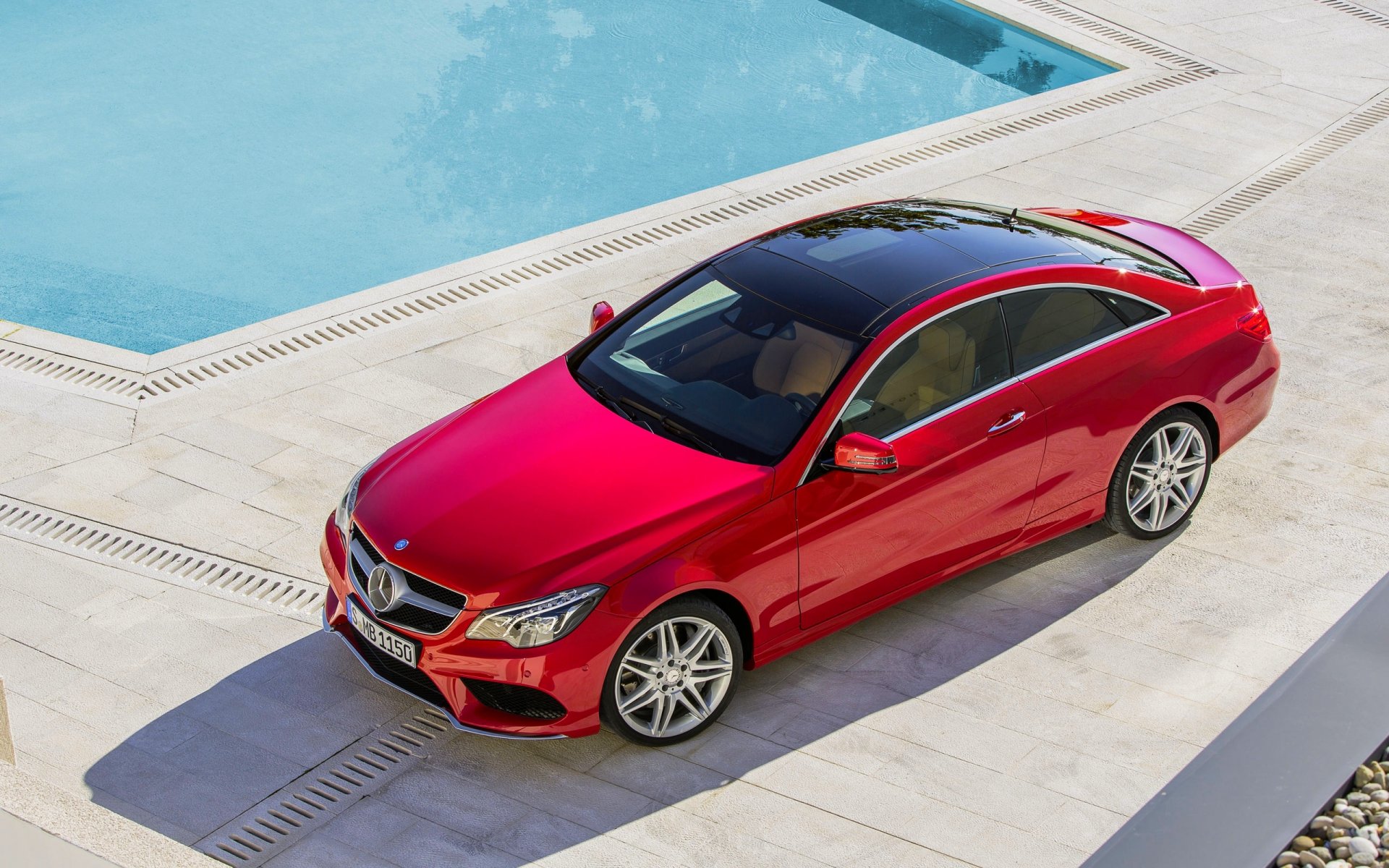 mercedes-benz clase e coupé rojo vista superior mercedes sombra capó