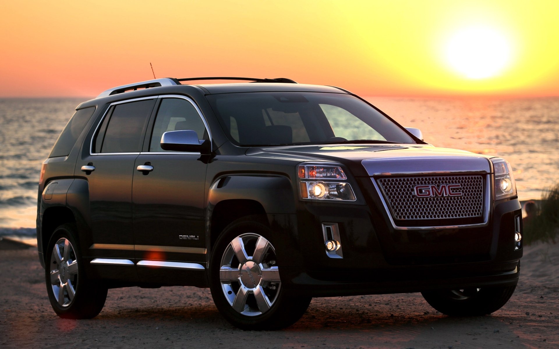 gmc paesaggio denali jeep fronte riva tramonto sole