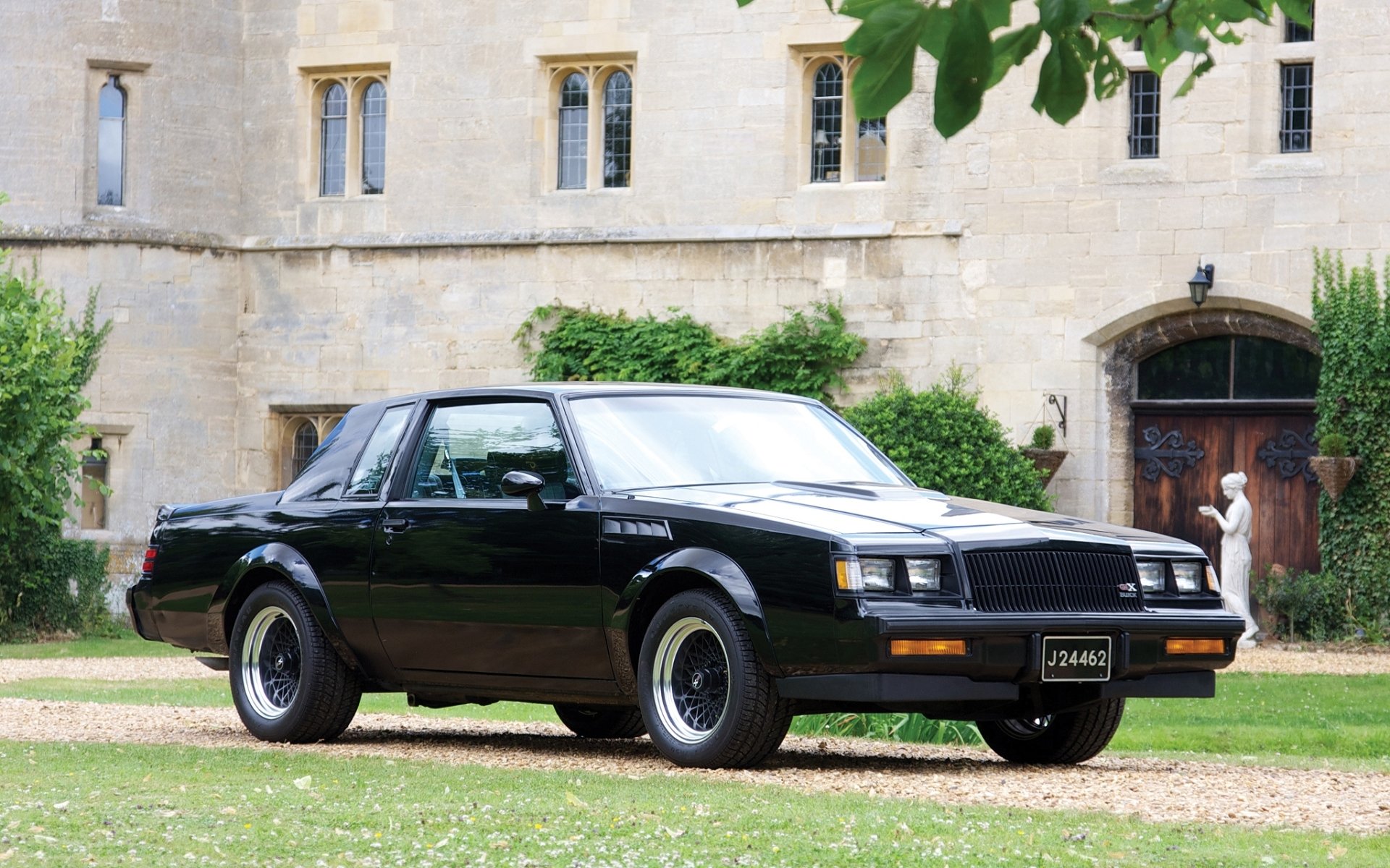 buick gnx великое национальное 1987 бьюик гранд нэйшнл передок здание фон