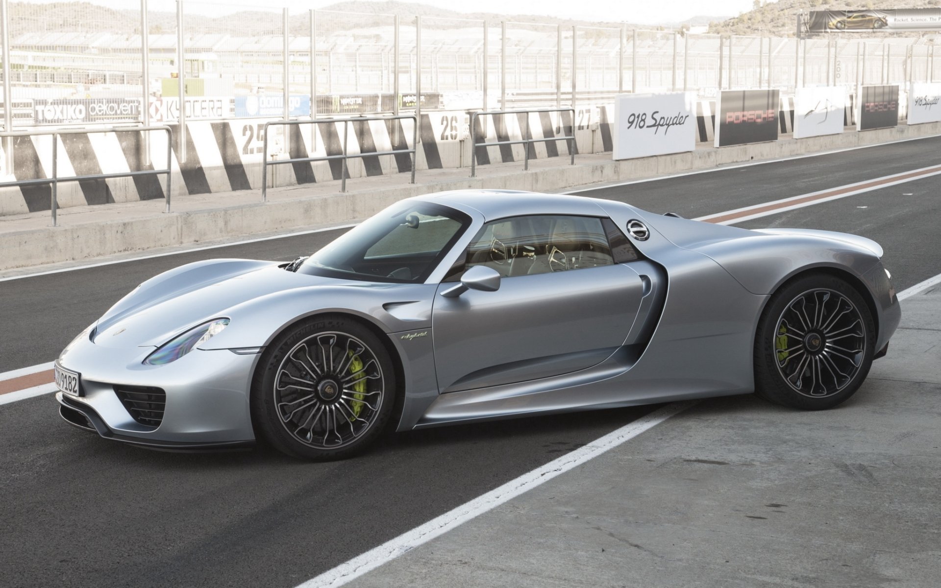 porsche spyder porsche spider superdeportivo frente fondo