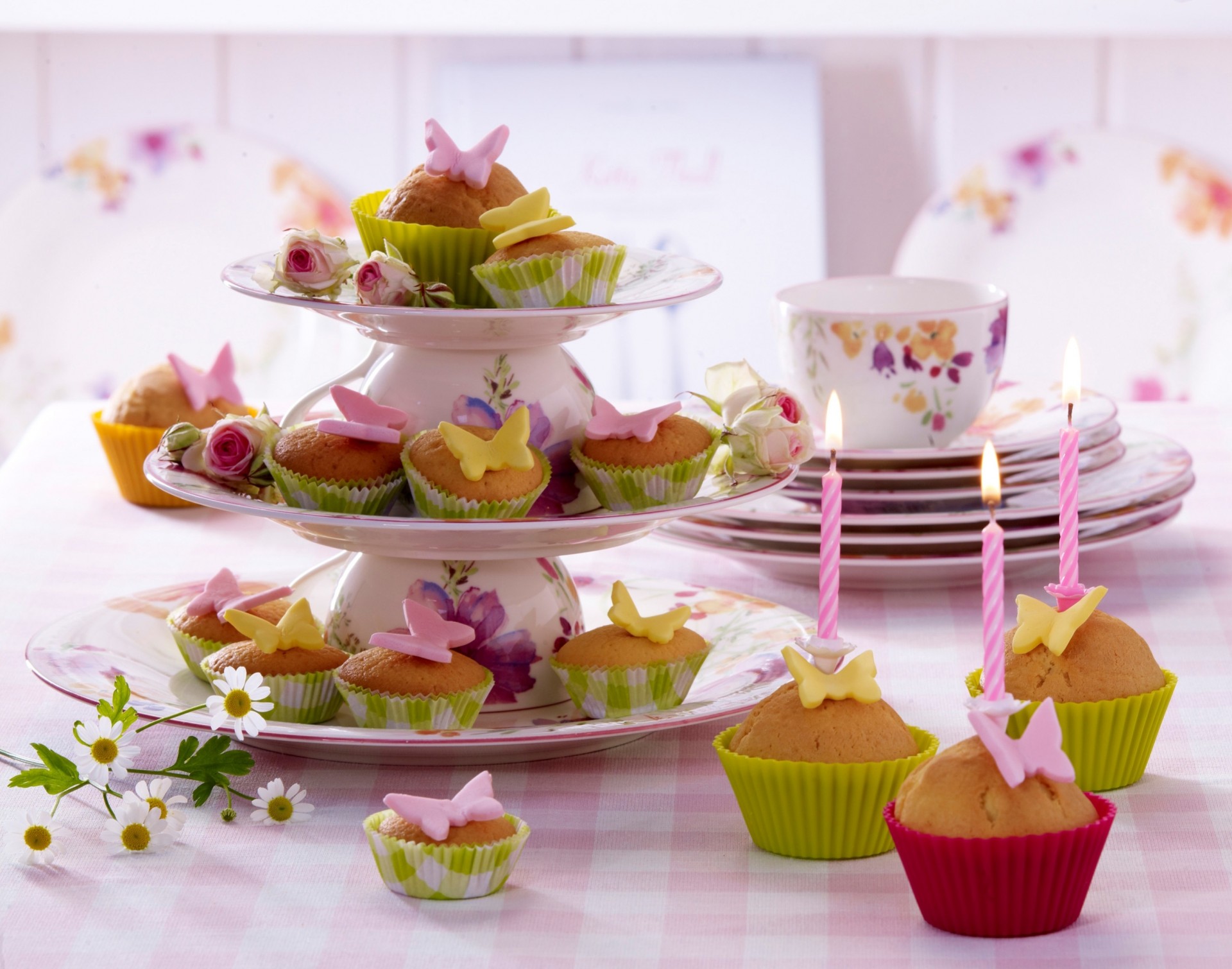 weet flower dessert candles food cups table cakes cupcakes light roses cake butterfly