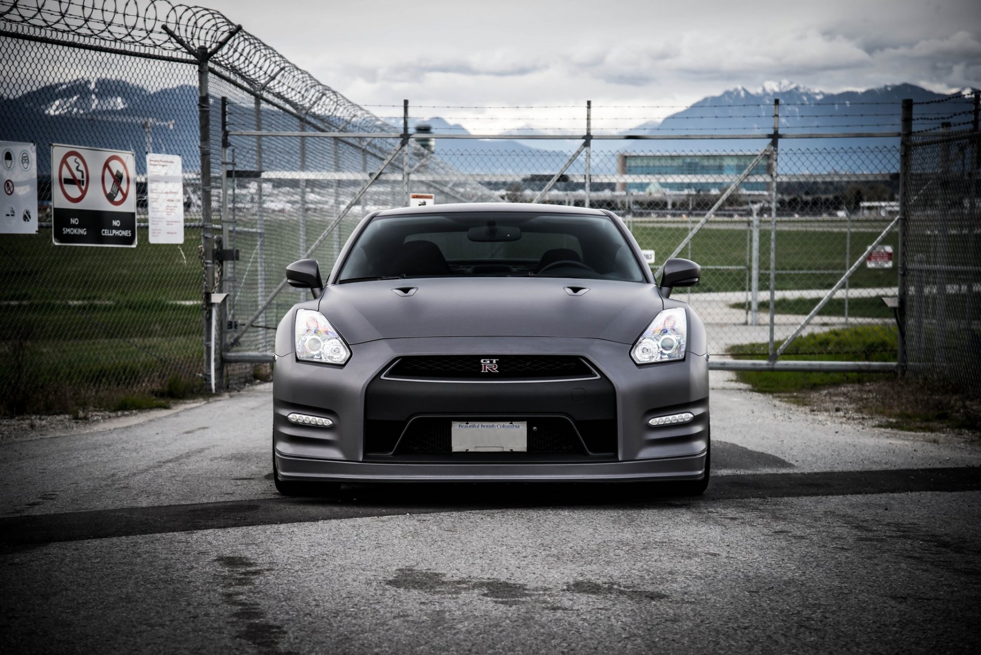 nissan gt-r r35 matte black nissan gt-r front gate barbed wire