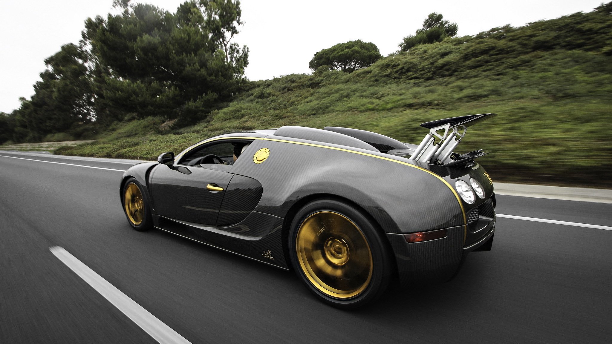 bugatti veyron mansory linea vincero d oro