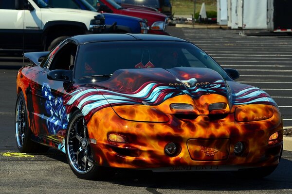 Voiture de sport Pontiac trans am avec aérographe et disques élégants