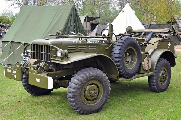 Militärfahrzeuge mit hoher Durchgängigkeit