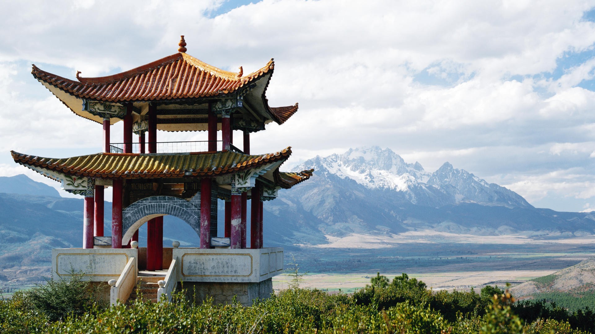 montañas nevadas china pagoda