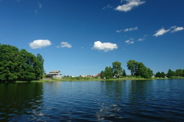 Bella natura e lago misterioso