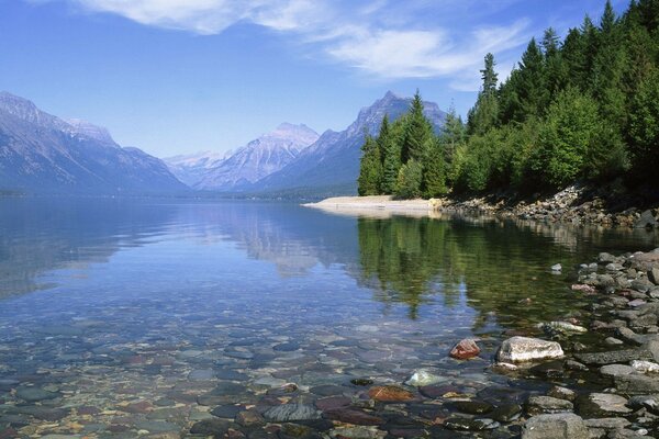 An unforgettable swim in a mountain lake