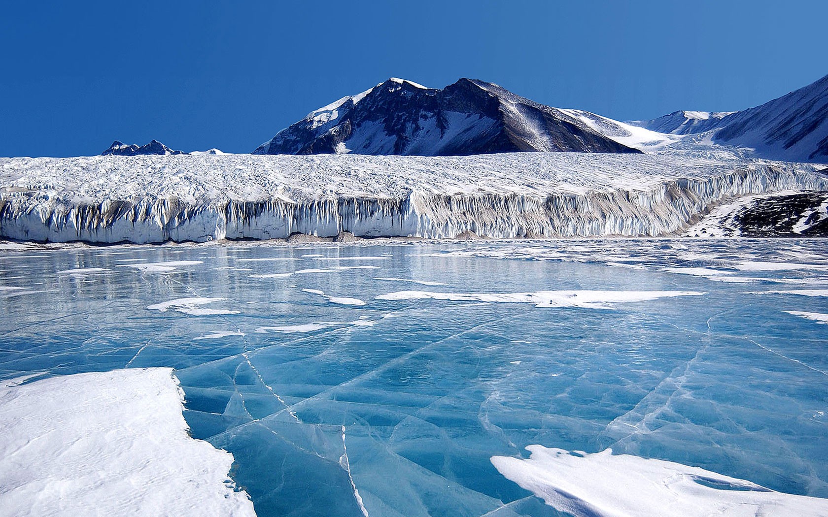 lac fricksell transantarctique montagnes