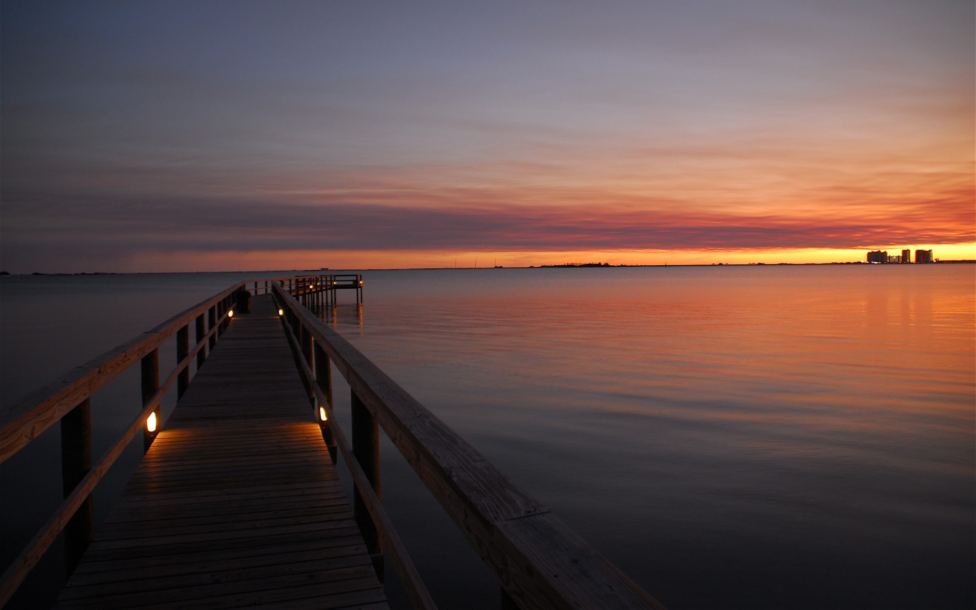 pont mer coucher de soleil