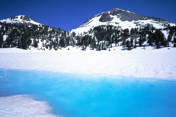 Tapete Winter Berge und Fluss