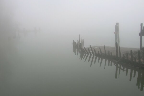 Vestiges de la traversée dans le brouillard en été