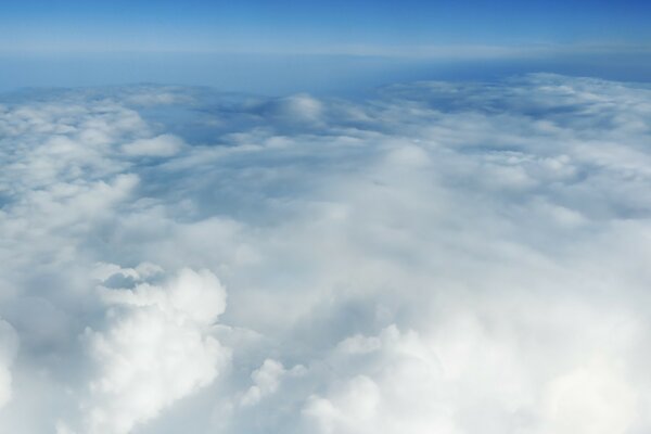 Soffici nuvole vista dall aereo