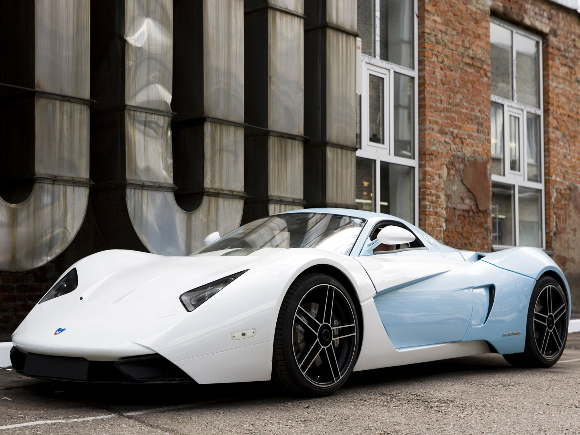 marussia b1 маруся суперкар белый синий