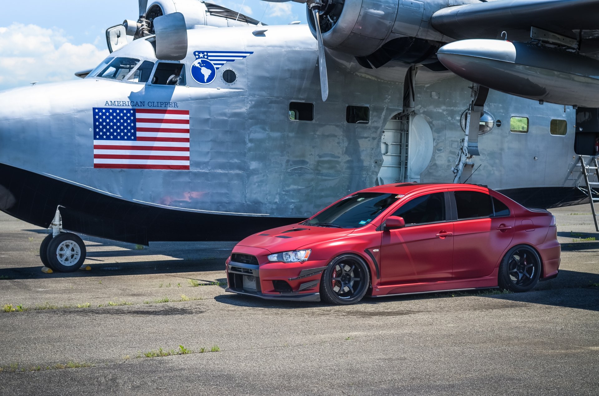 mitsubishi lancer evolution x rojo avión mitsubishi lancer evolution rojo