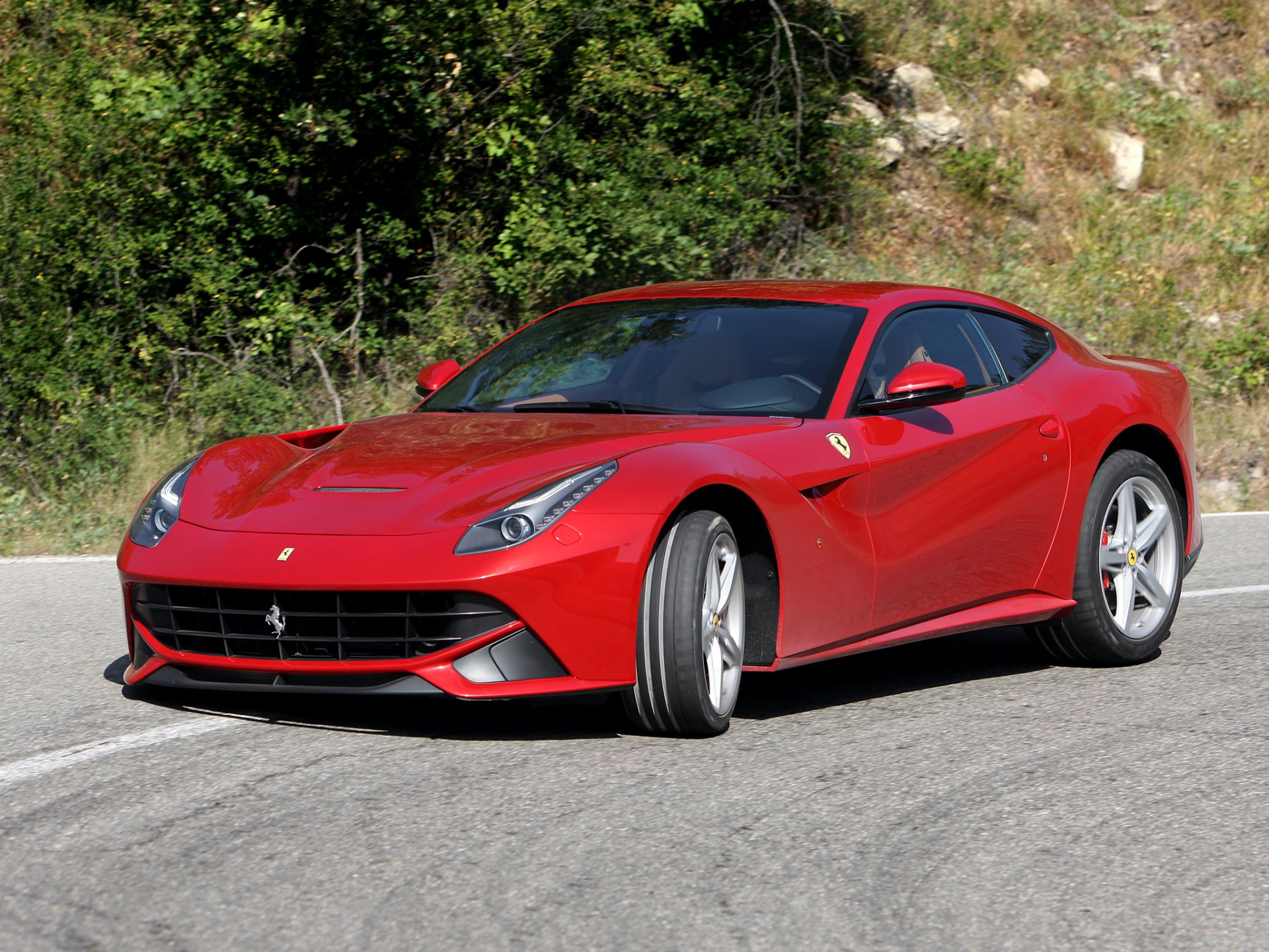 ferrari f12 berlinetta straße bäume front ferrari f12