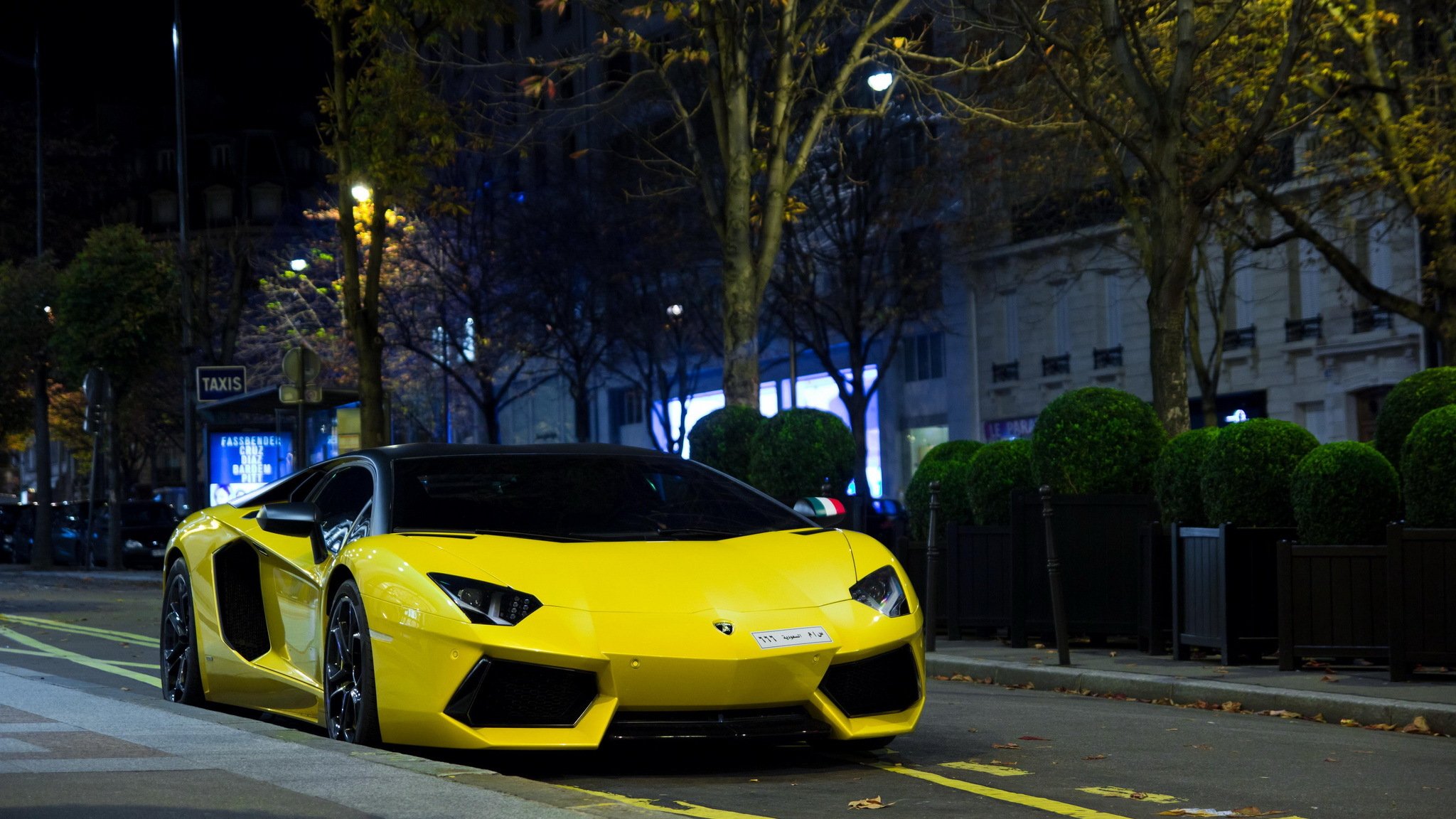 lamborghini lp700-4 aventador giallo parigi francia supercar esotico