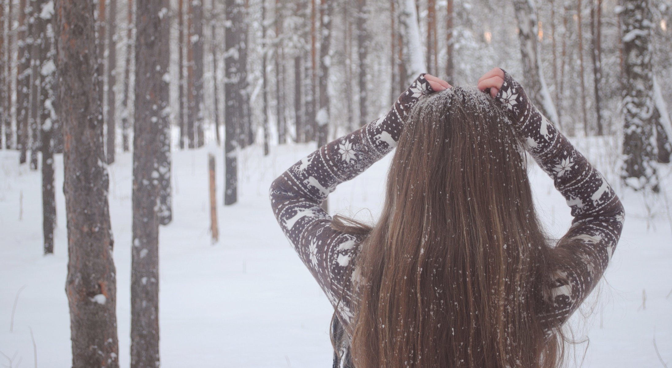 niña árboles nieve invierno