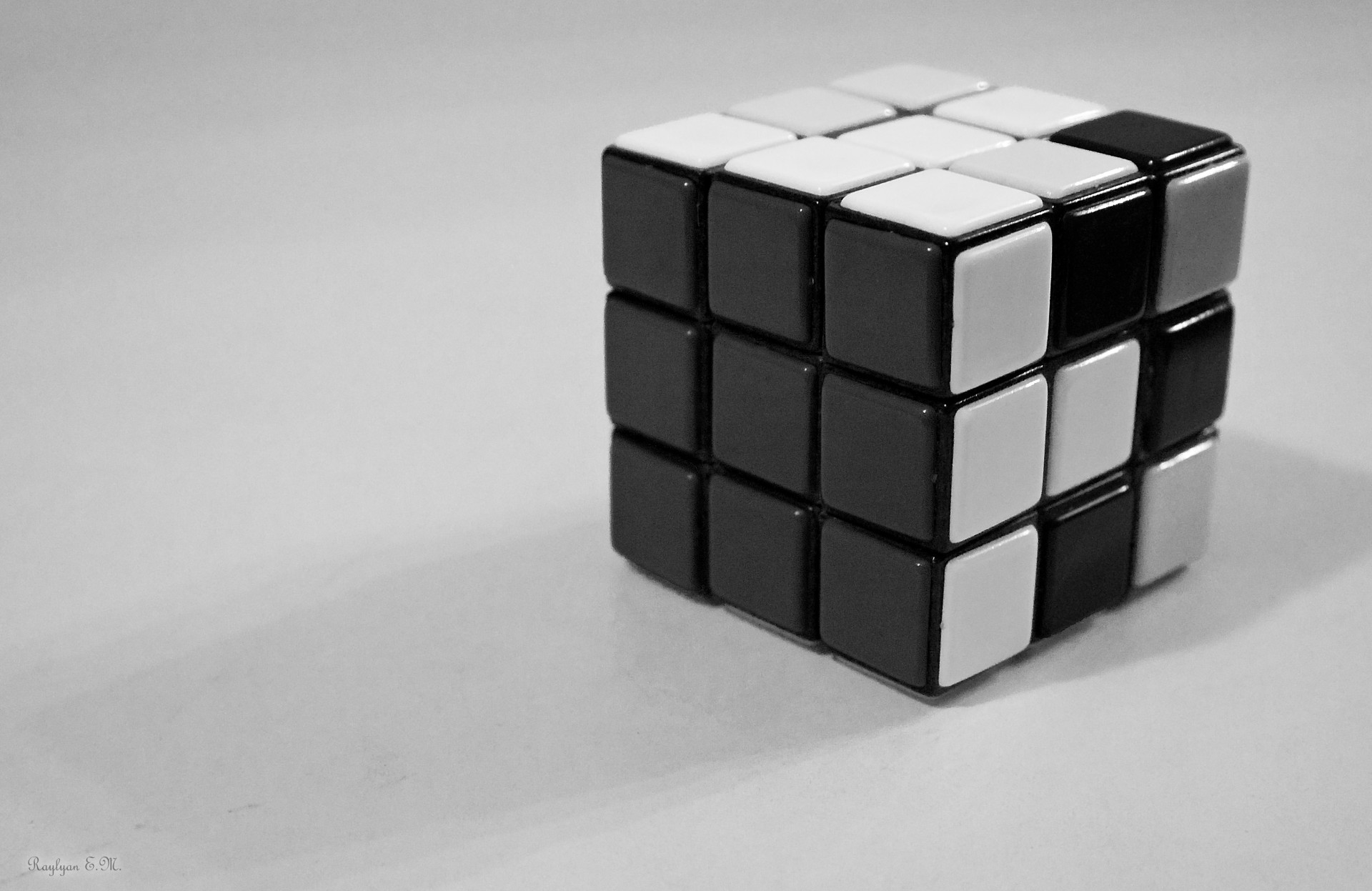 cube minimalism h w photo