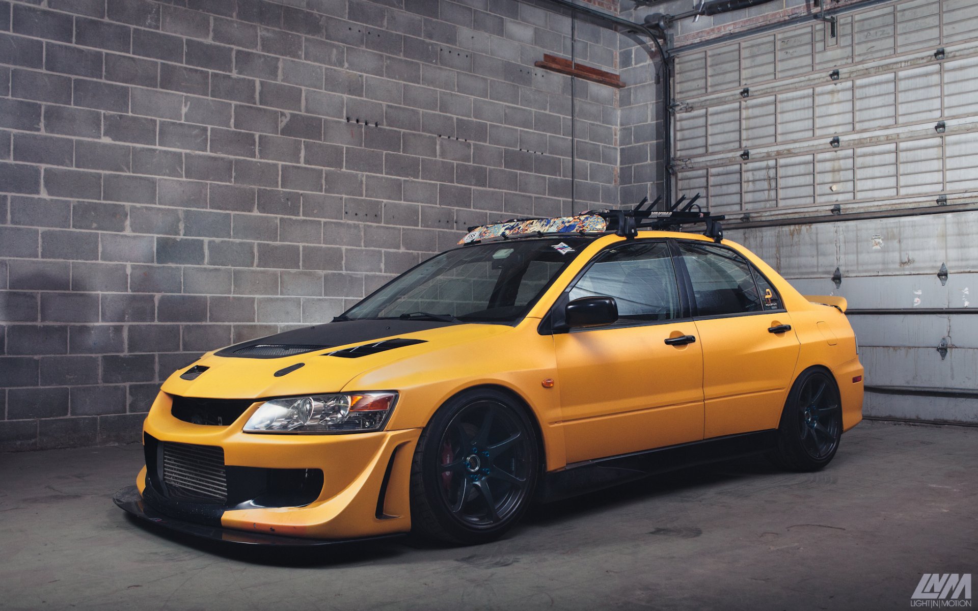 mitsubishi zawody evolution evo mitsubishi lancer yellow tuning