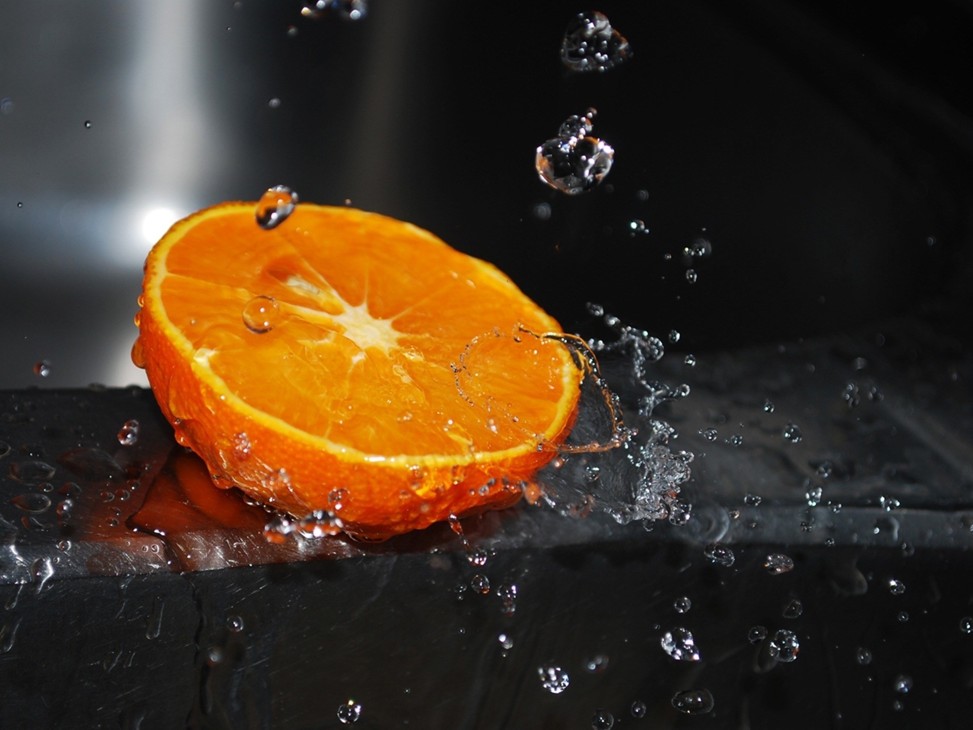 gotas de agua comida naranja