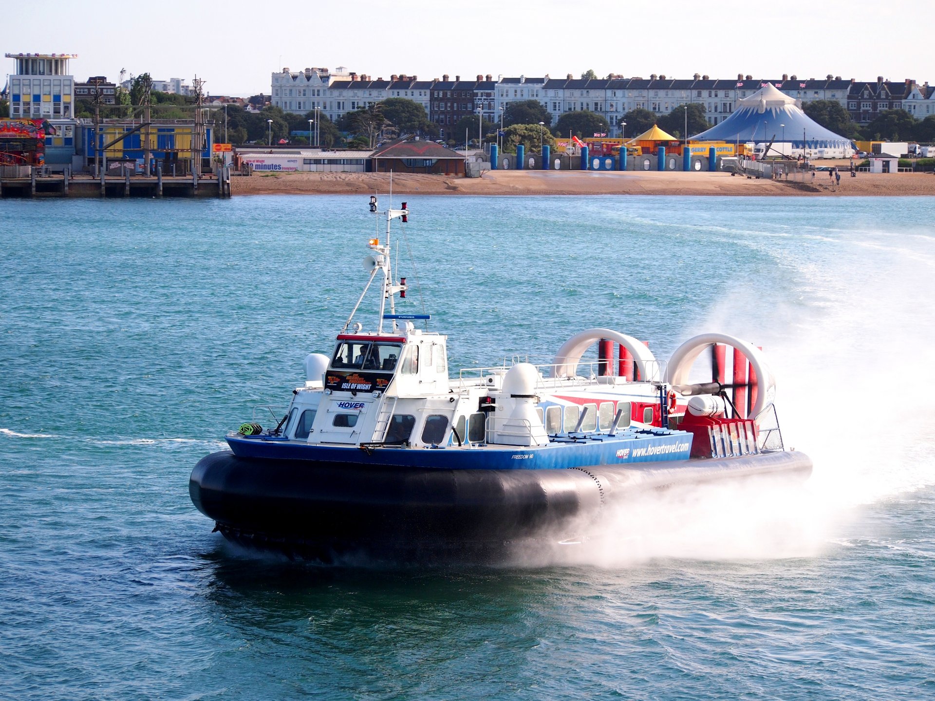 bahía costa playa aerodeslizador aerodeslizador velocidad espray