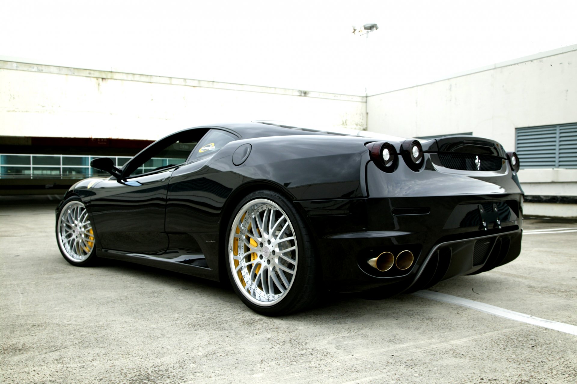 ferrari f430 schwarz parkplatz himmel fenster ferrari f430 rückansicht