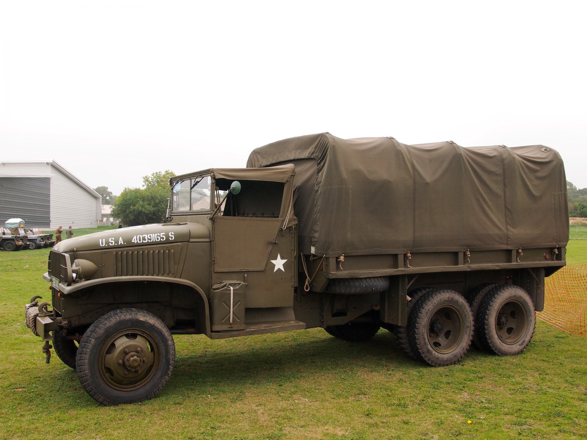 studebaker studebaker amerykański trzyosiowy towarowy pojazd terenowy i ładowny