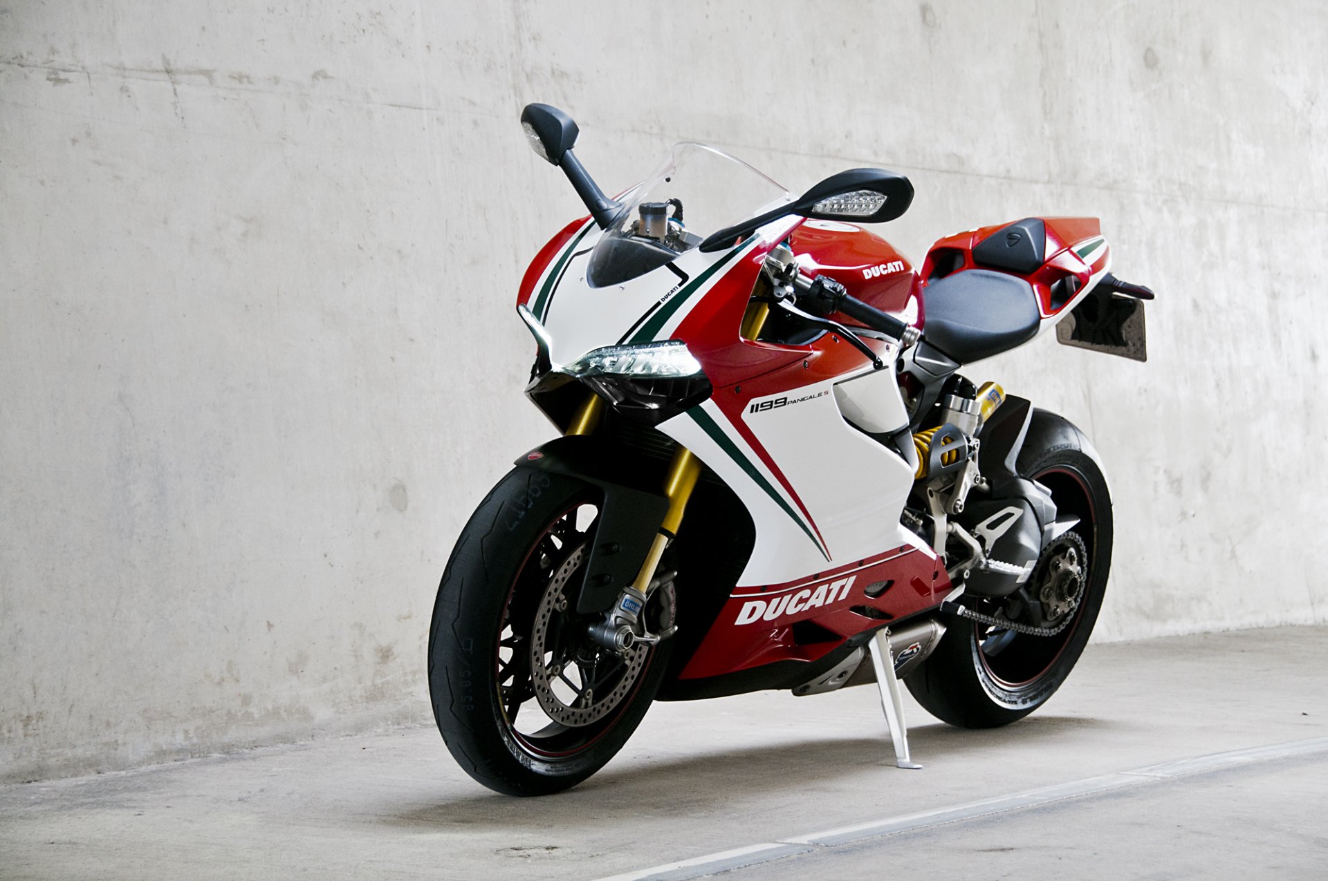 ducati 1199 blanc vélo supersport mur ducati moto