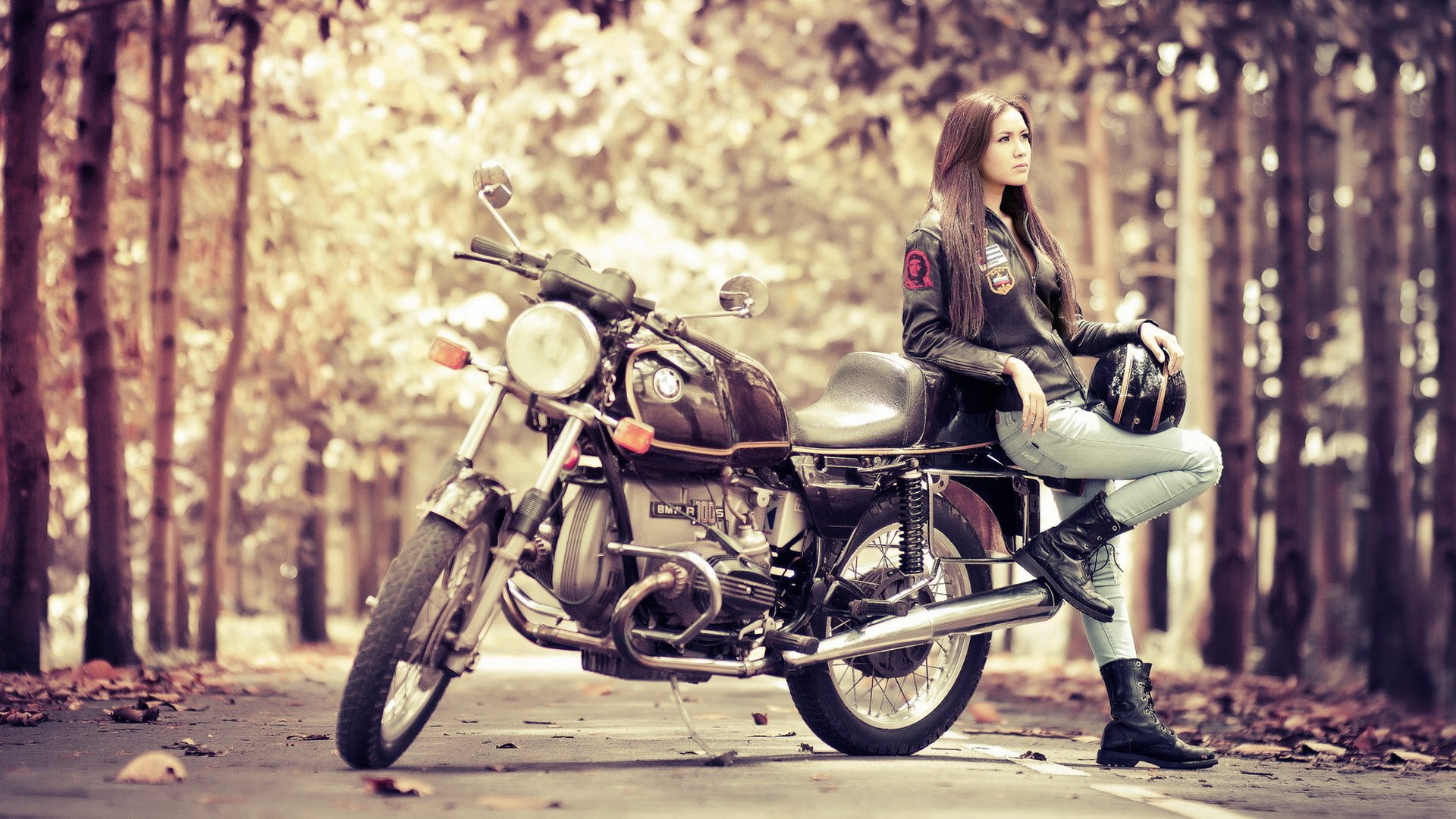 ragazza moto bmw