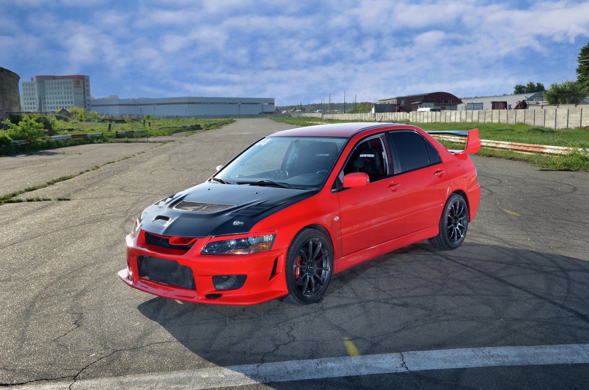 mitsubishi lancer evolution ix красные митсубиши лансер эволюшен красный капот углеволокно