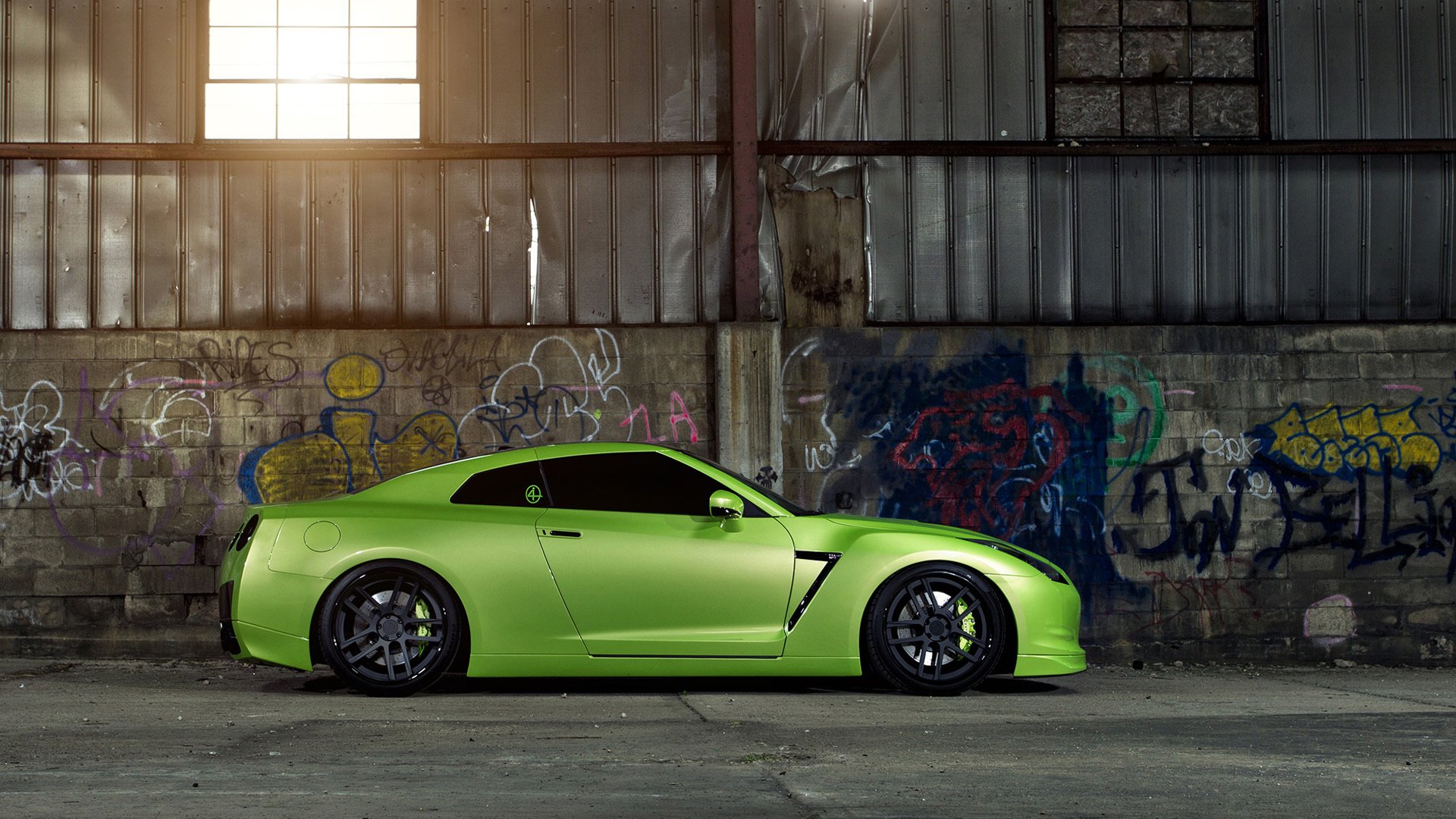 nissan gt-r tuning vert roues garage fenêtre graphity