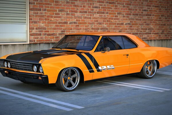 Chevrolet de color naranja maduro en la pared de ladrillo