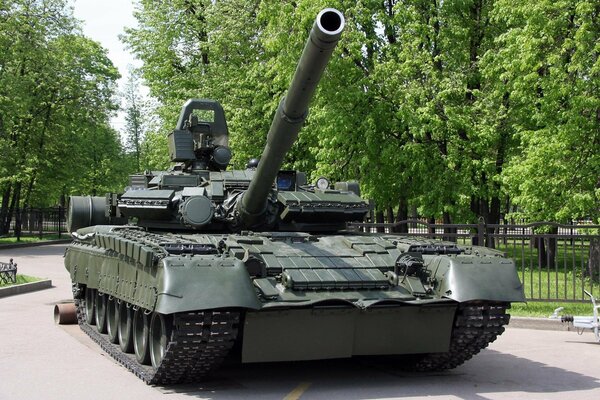 Tank monument with tracks on the background