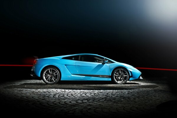 Lamborghini gallardo in blue