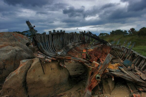 Los restos de un viejo barco de cuento de hadas