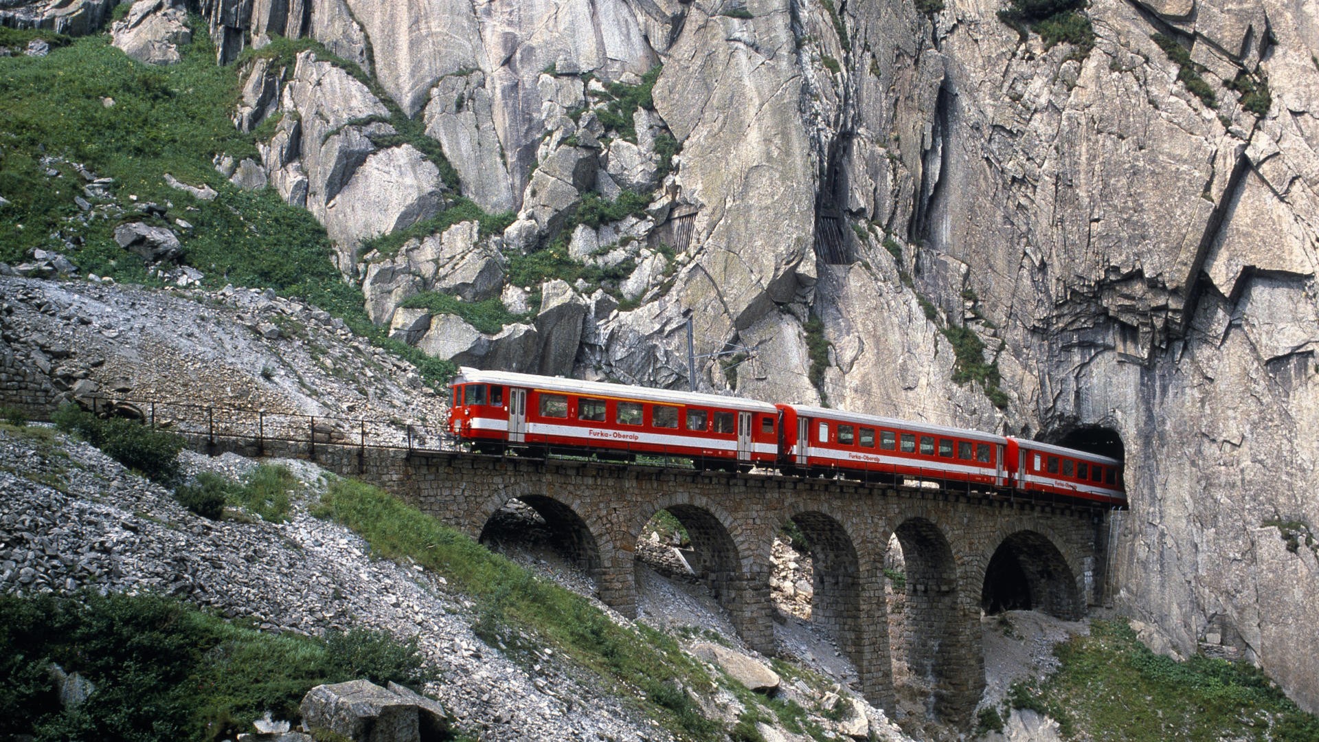 ferrovia svizzera montagne