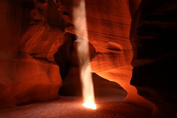 Rayon de soleil dans la grotte