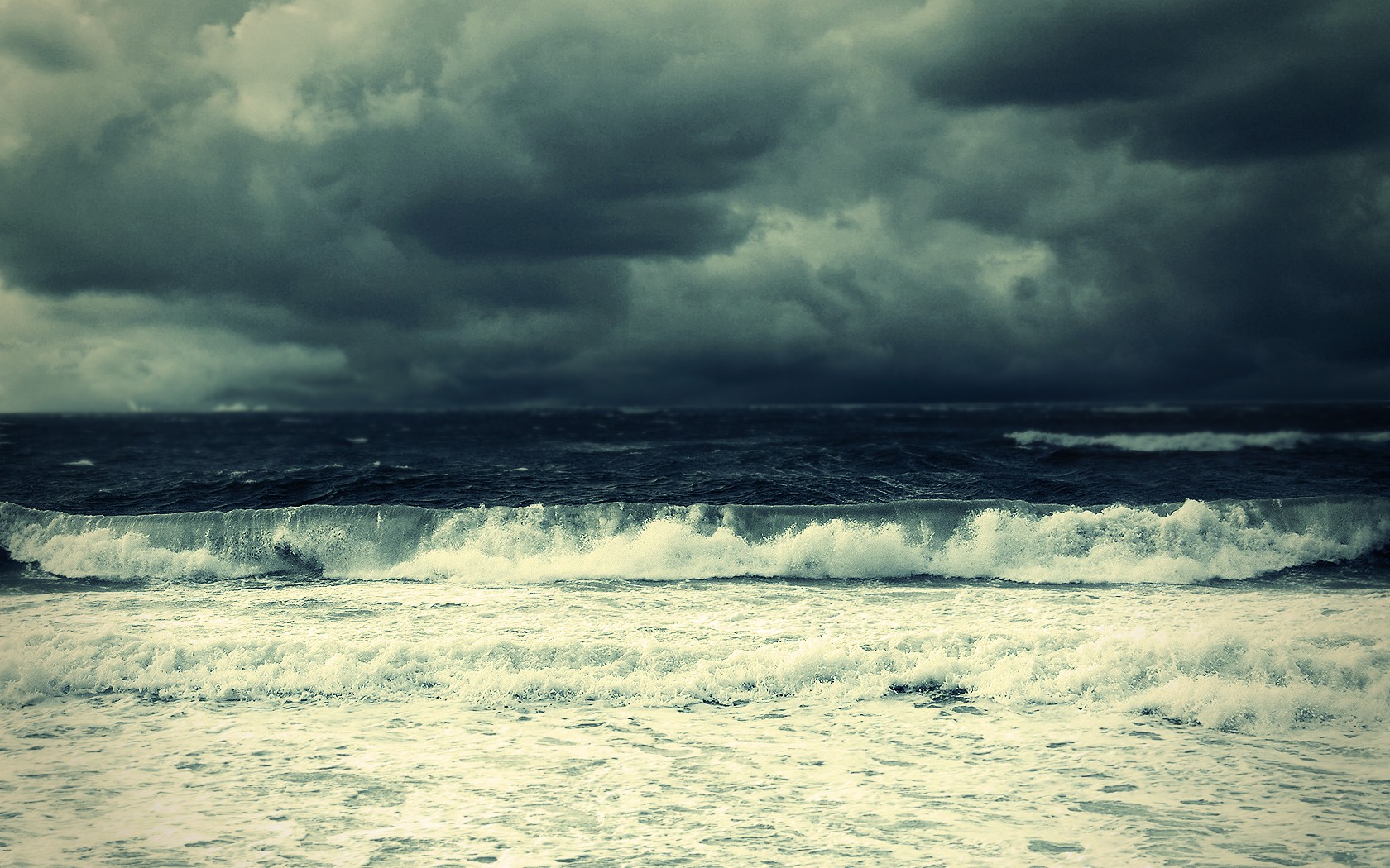 mer élément surf nuages