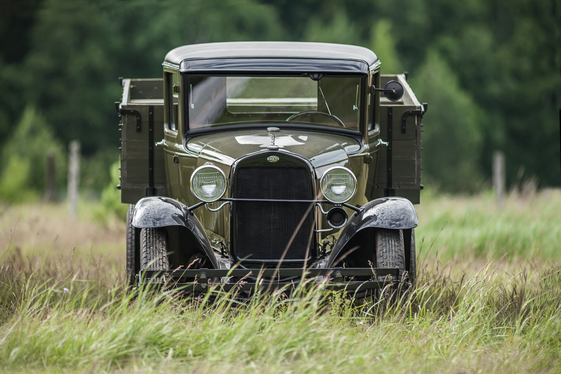 gaz-aa mezzo leggendario sovietico cargo esercito veicolo fuoristrada formula 4x2 velocità massima 70 km. ora. motori di guerra raduno internazionale di attrezzature militari ww2 ww2 collezione privata retrò