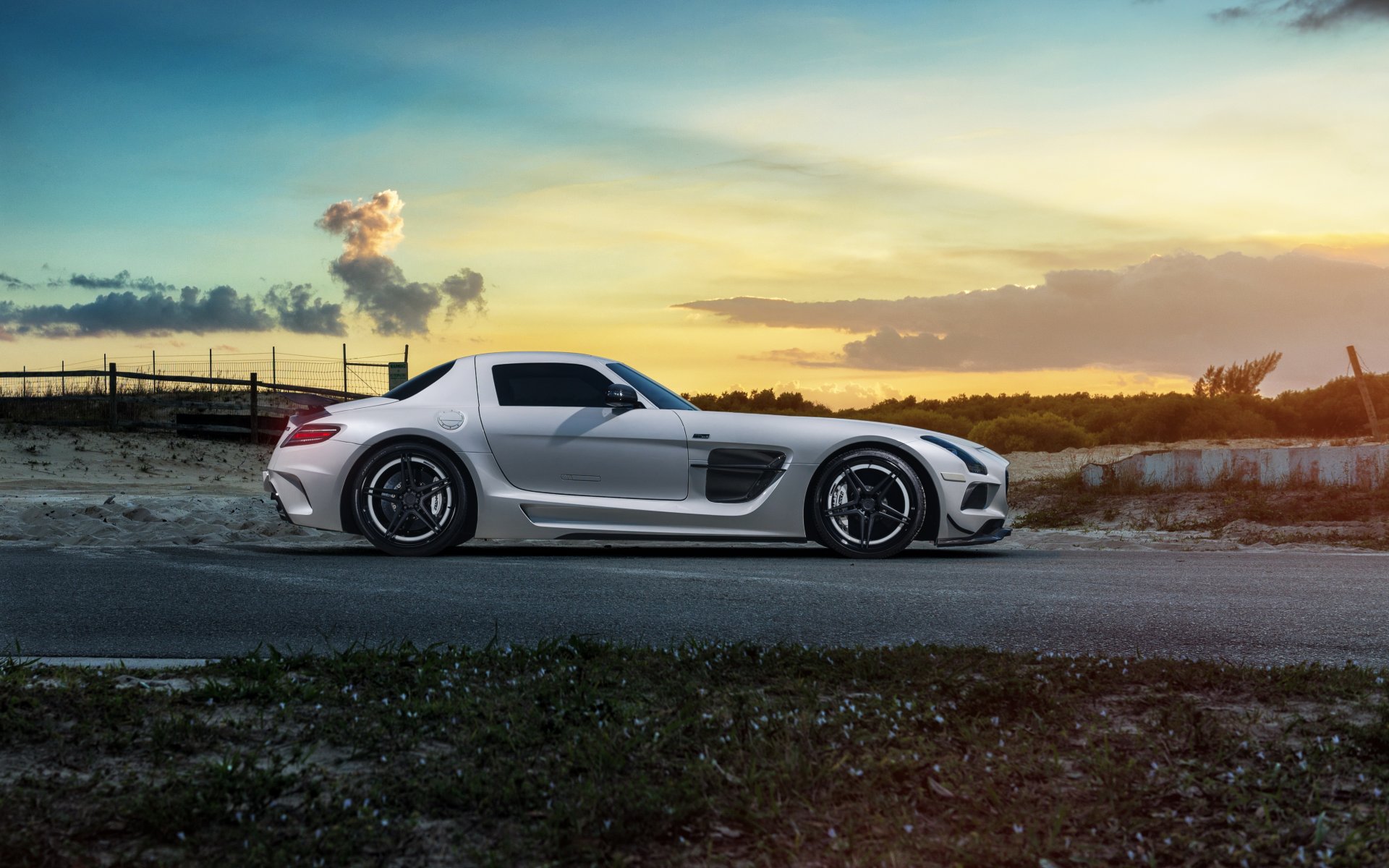 mercedes sls black series renntech tuning samochód mercedes auto william stern biały