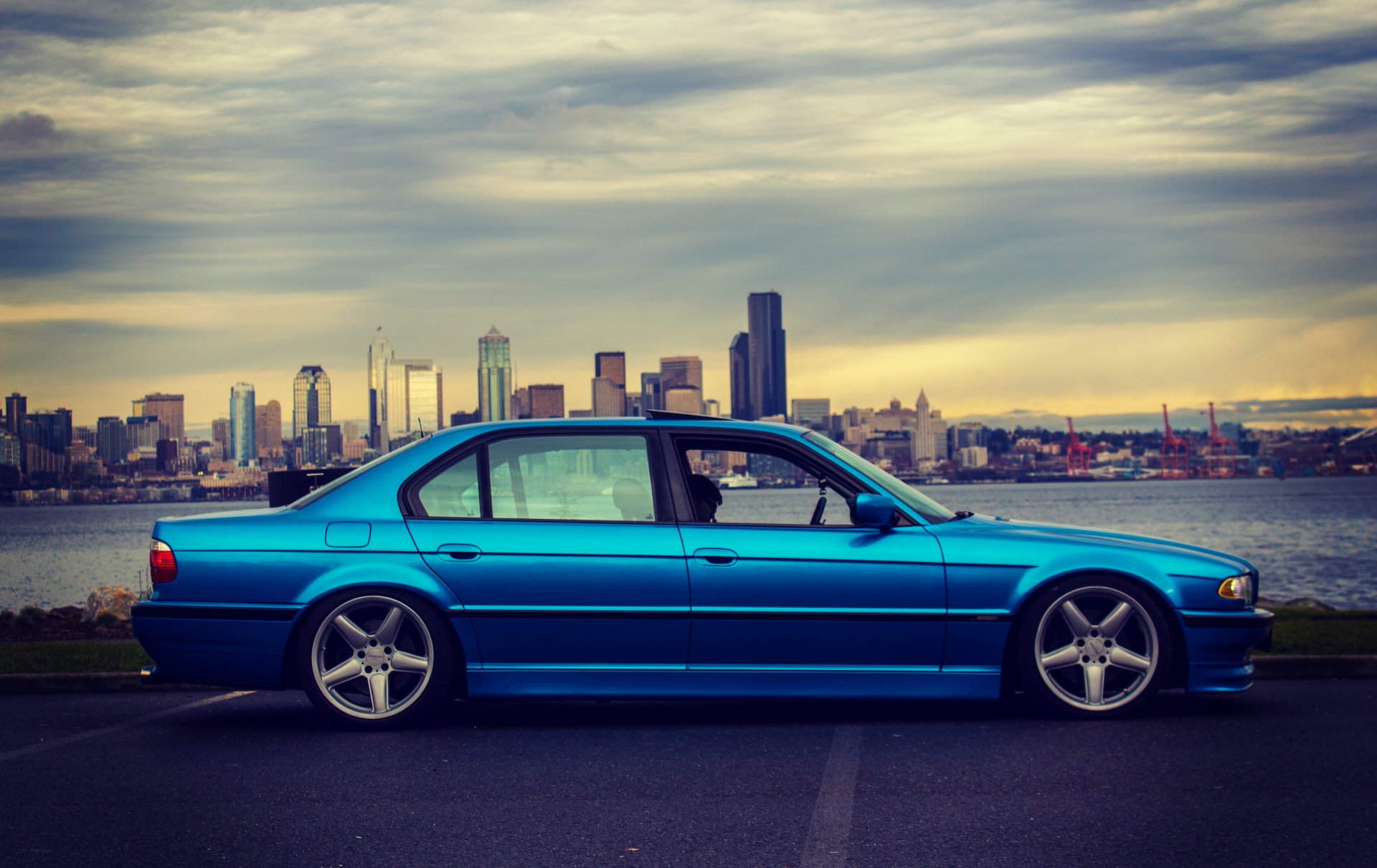 bmw e38 750il bmw paseo marítimo ciudad boomer