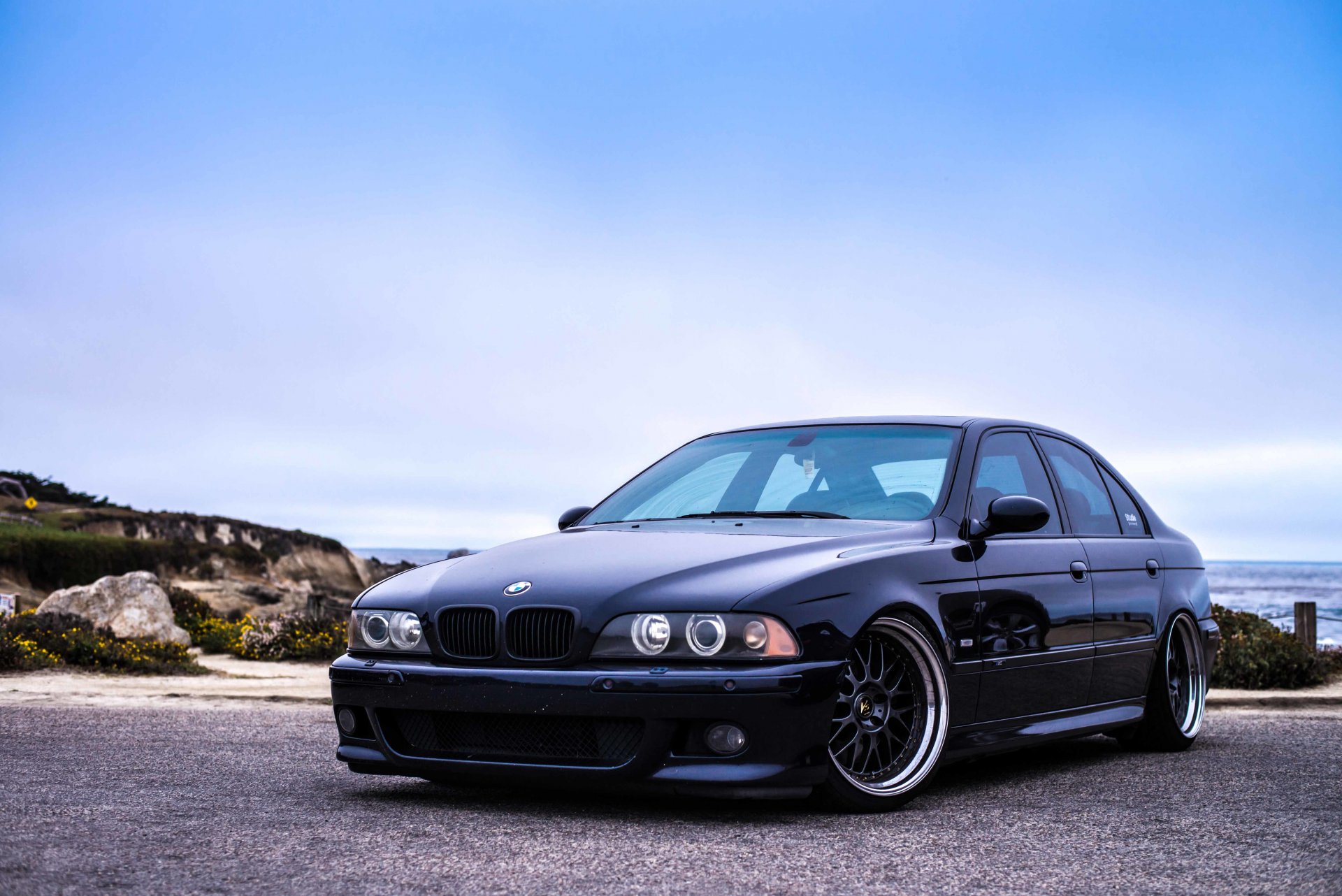 bmw m5 e39 синий бмв небо горы