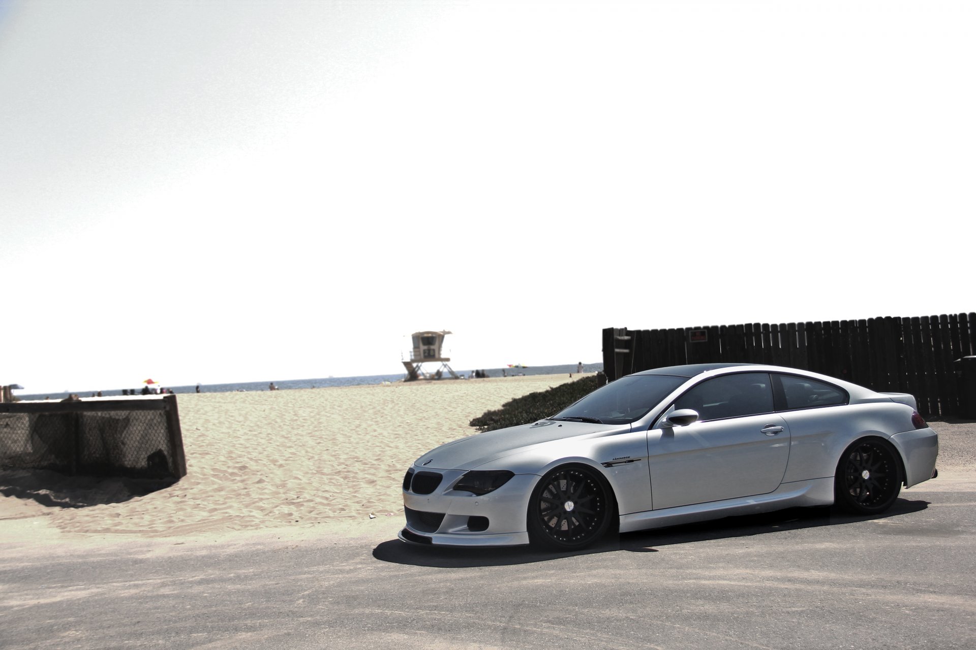 bmw m6 e63 argento bmw argento cerchi neri ombra spiaggia cielo