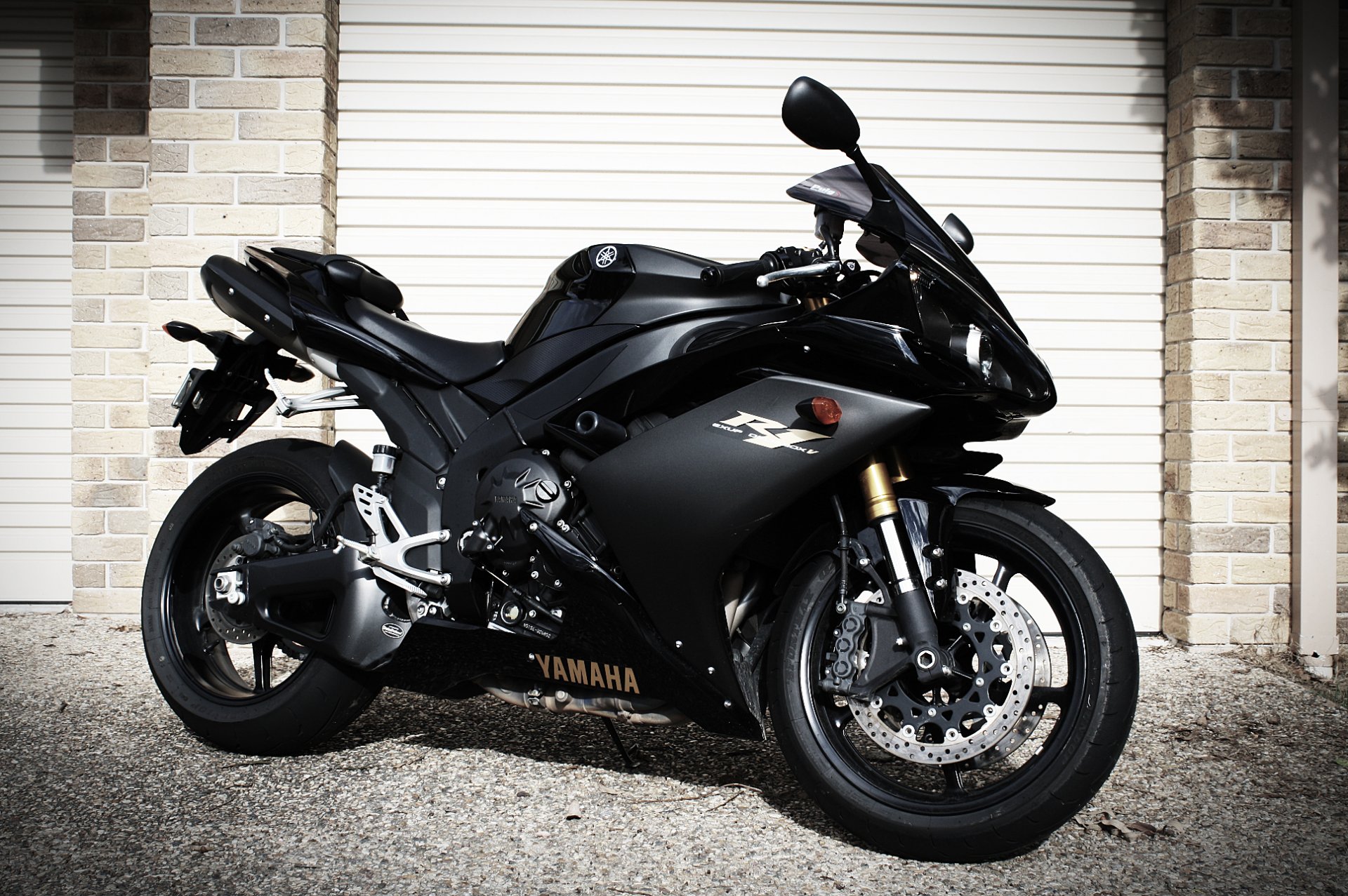 yamaha yzf-r1 noir vélo yamaha moto vue latérale rollers