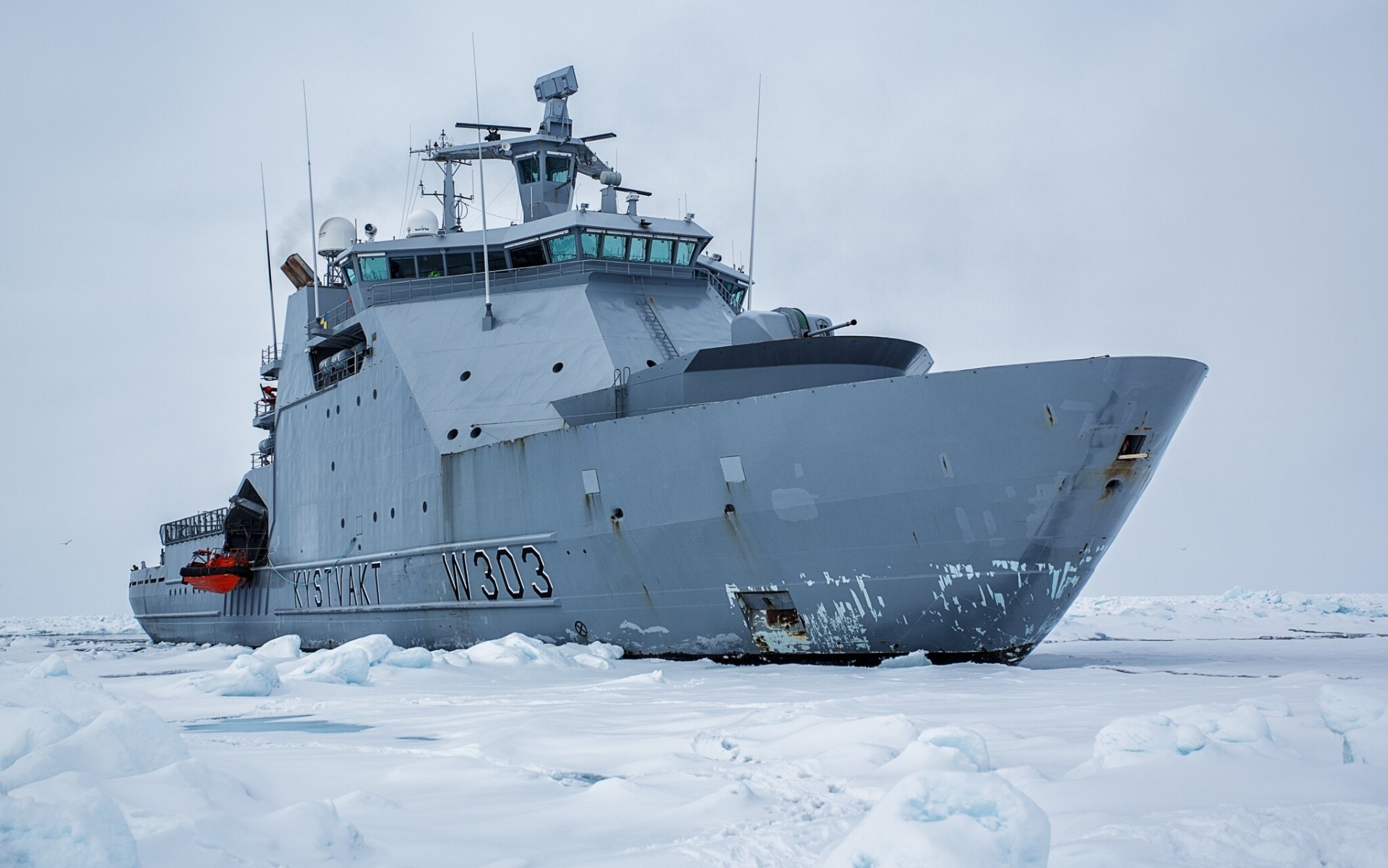 guardia costera noruega de svalbard nocgv svalbard kv svalbard noruega rompehielos patrullero hielo