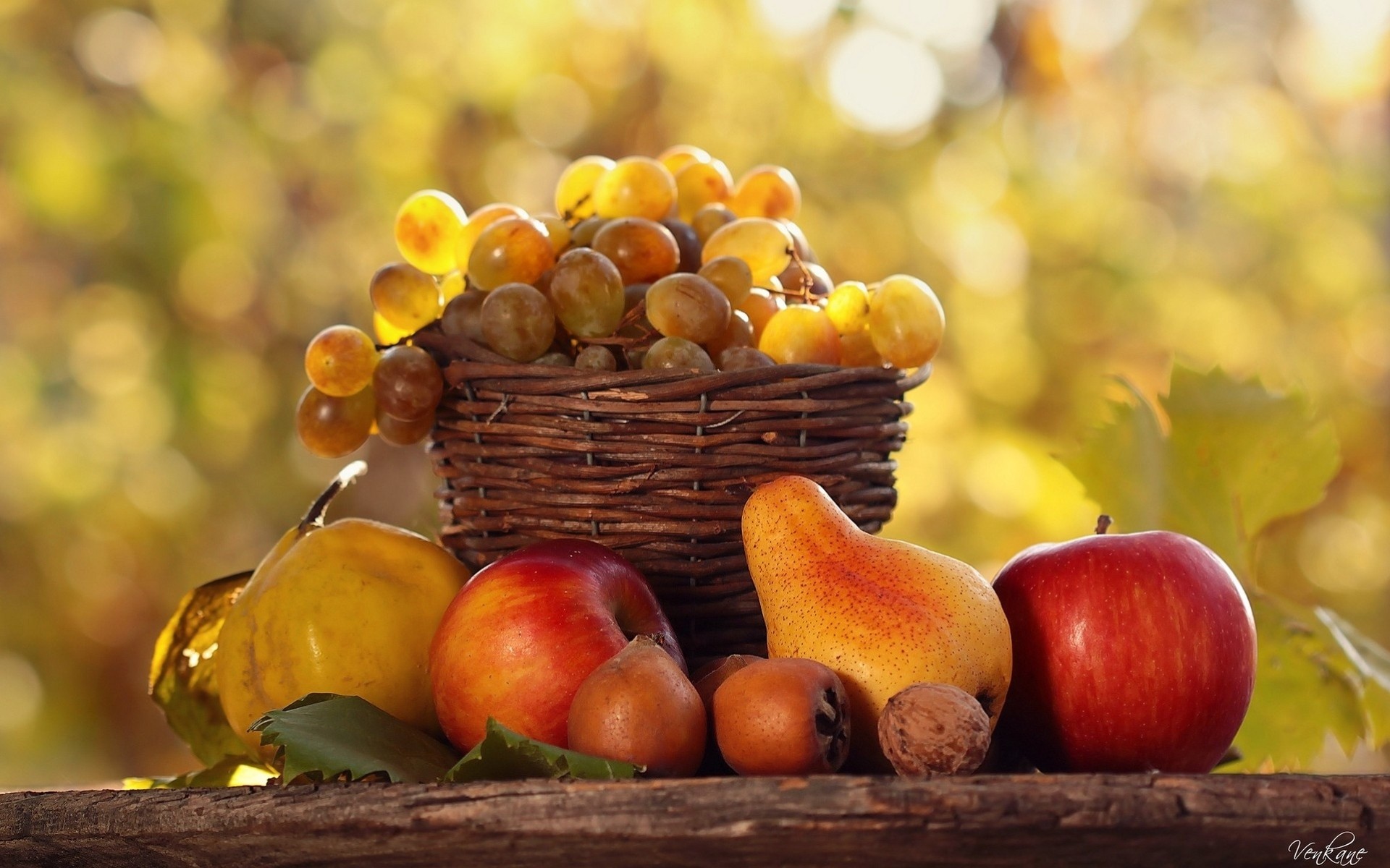 pear fruits bed apples grapes walnut