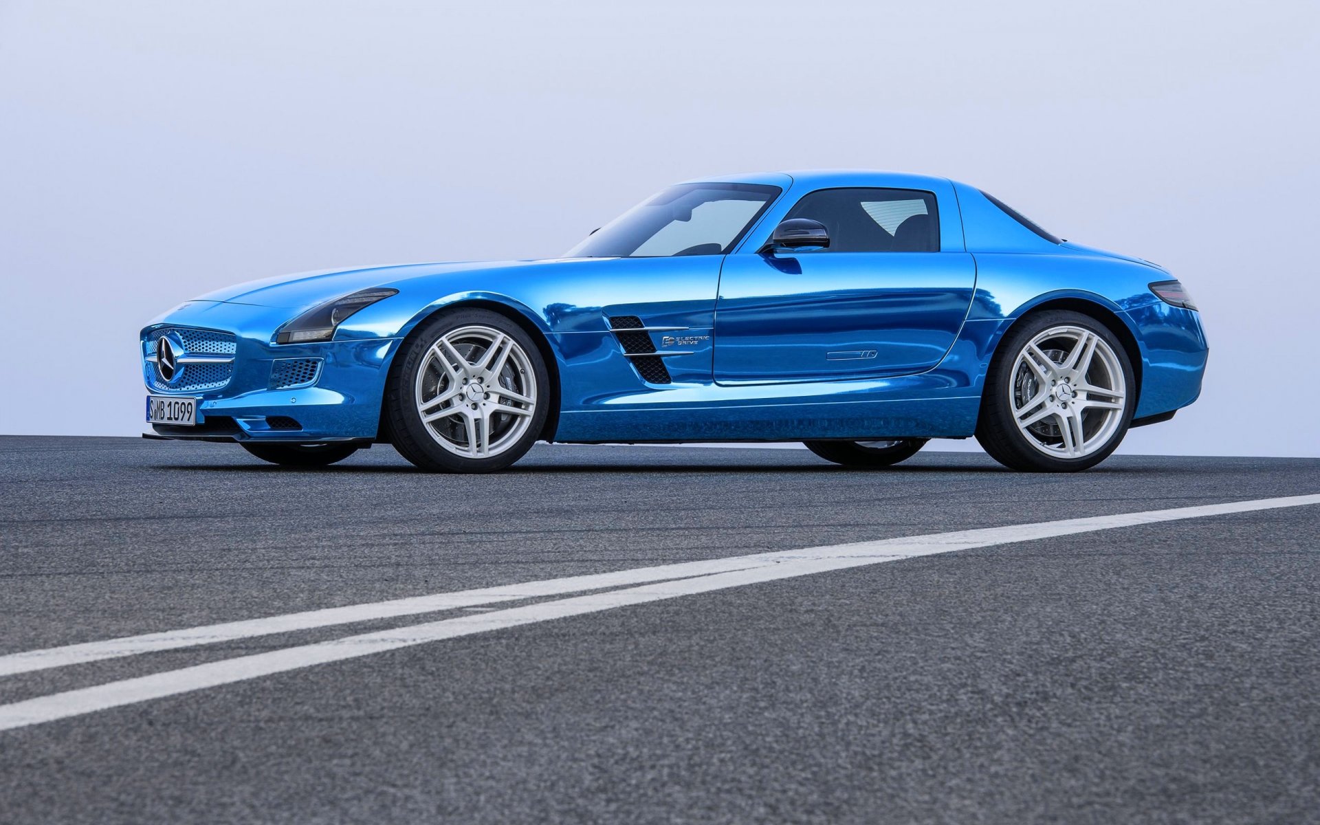 mercedes-benz sls amg coupe blau mercedes chrom seitenansicht asphalt auto